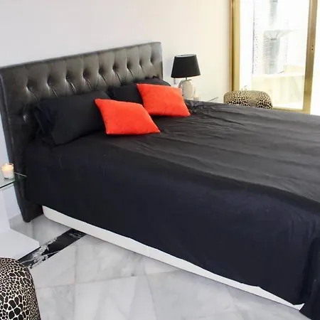 Puerto Banus Luxury Beachfront D Apartment