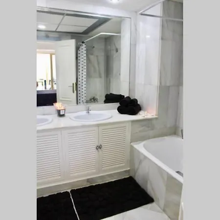 Puerto Banus Luxury Beachfront D Apartment Marbella
